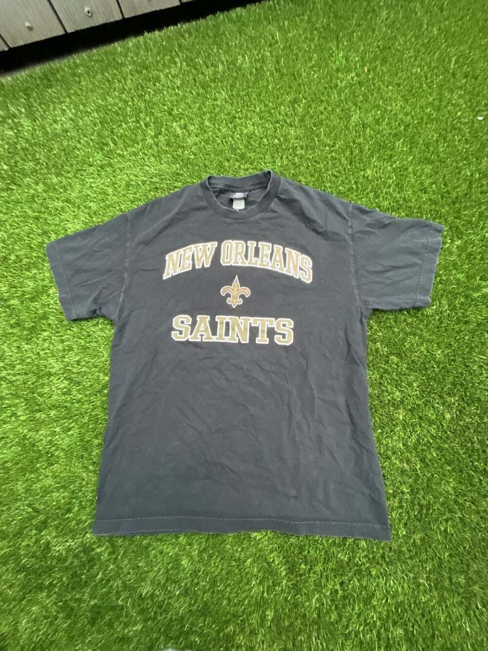 New Orleans Saints NFL Team Apparel Graphic T-Shirt
